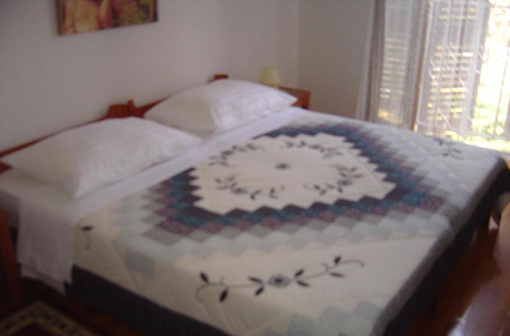 Vila Jadranka Apartments And Rooms 奥米沙利 客房 照片